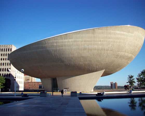 The Egg, exterior